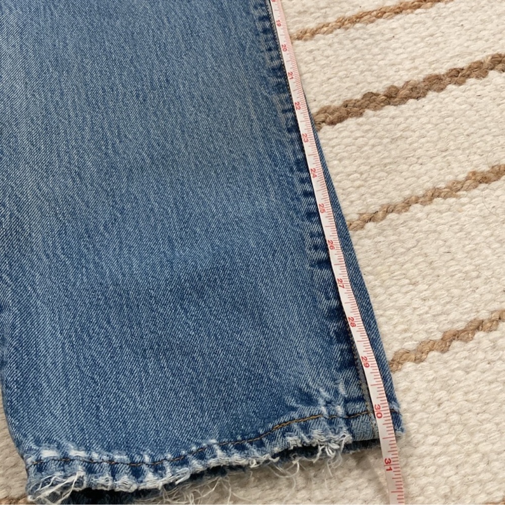VINTAGE Levi’s 501 Men’s/Women's Blue Jeans - perfectly distressed! - Picture 8 of 12